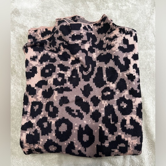 Nicole Miller Women’s Mock Neck Animal Print Sweater XL - Picture 2 of 4